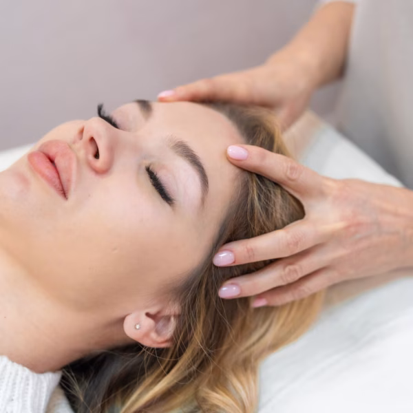 Indiase hoofdmassage + Reiki